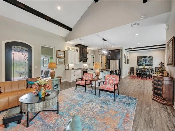 $989,000 | 104 Wheeler Road, Lufkin, TX 75901