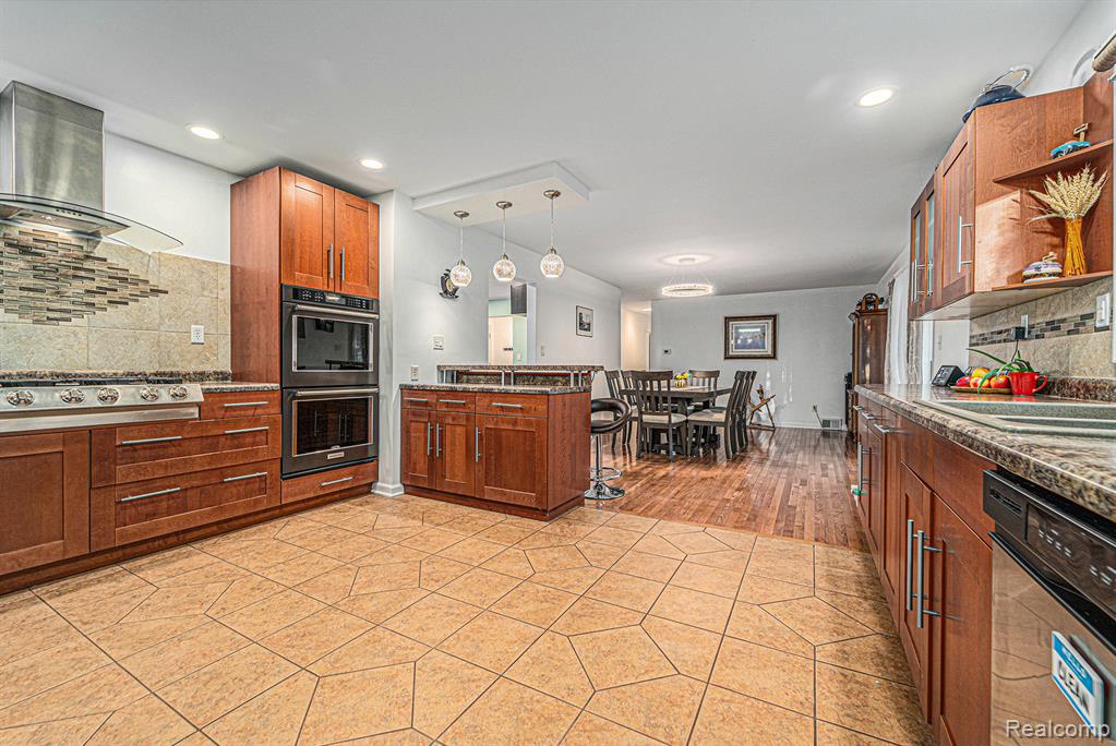 115 Boyken Road Rochester Hills, MI 48307 - Photo 9 of 30