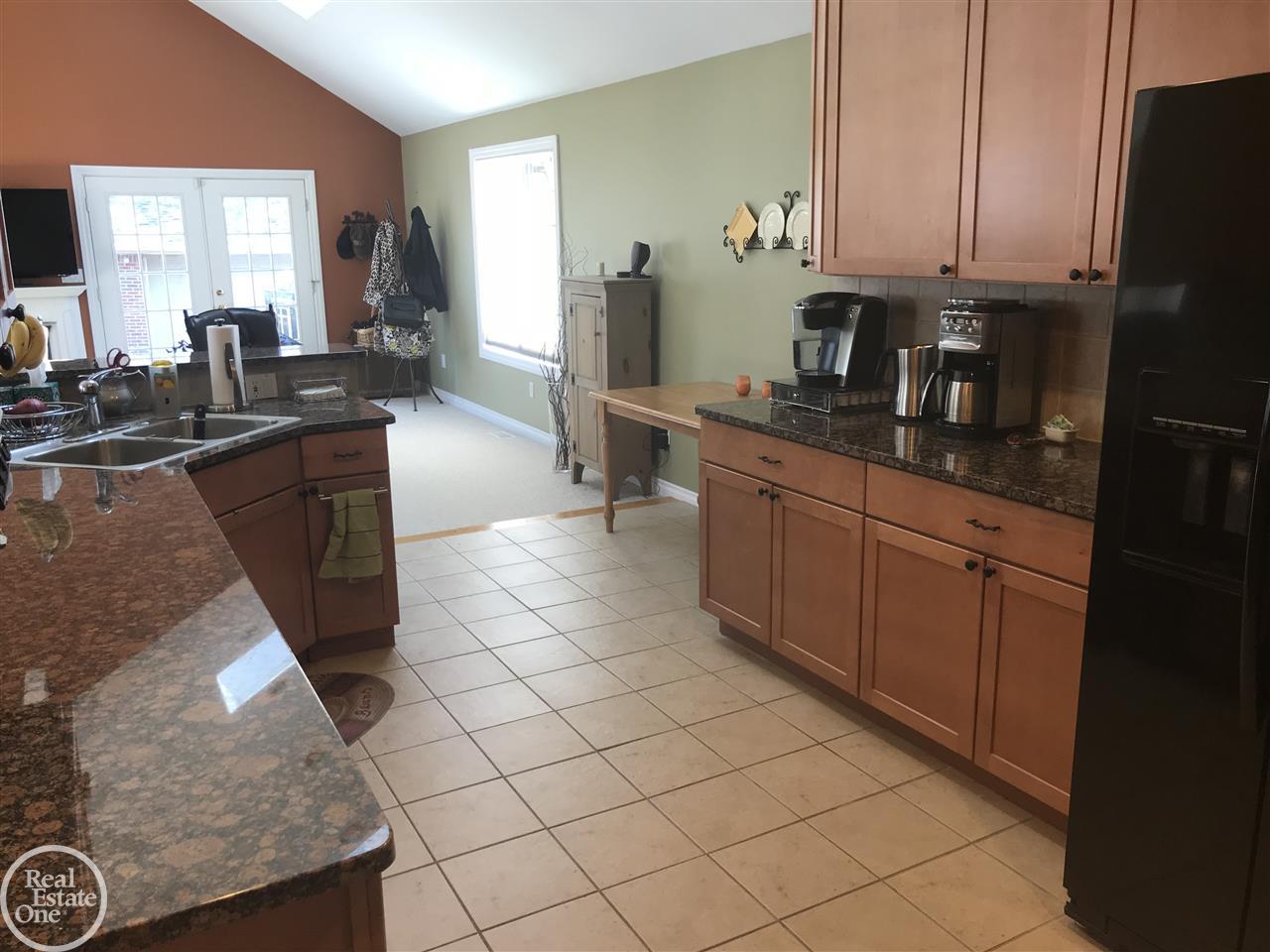 1962 Littlestone Road Grosse Pointe Woods, MI 48236 - Photo 4 of 25