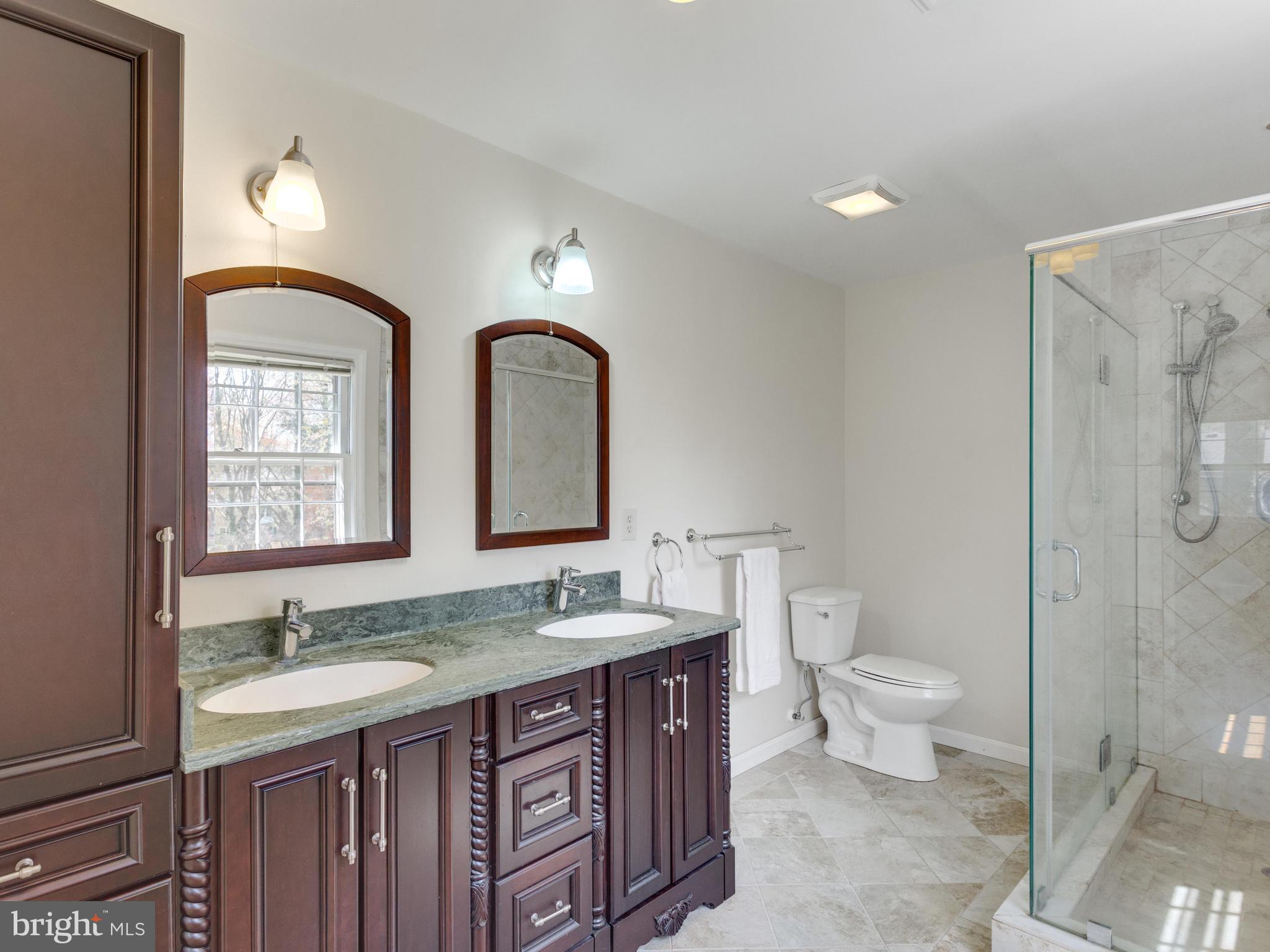 6907 Lupine Lane McLean, VA 22101 - Photo 28 of 30 Bath (Master)