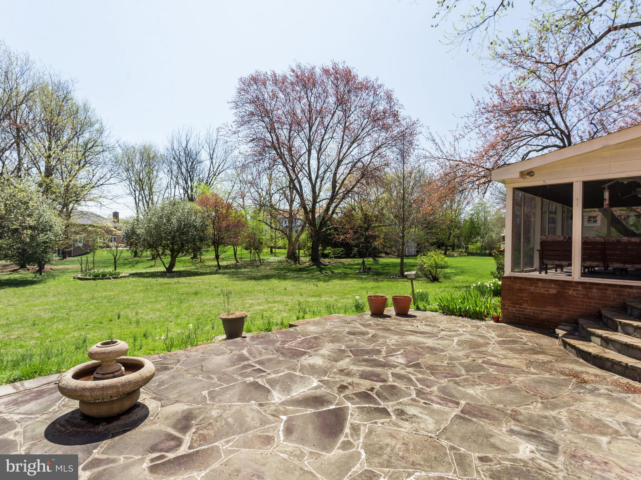 6907 Lupine Lane McLean, VA 22101 - Photo 29 of 30 Exterior (Rear)