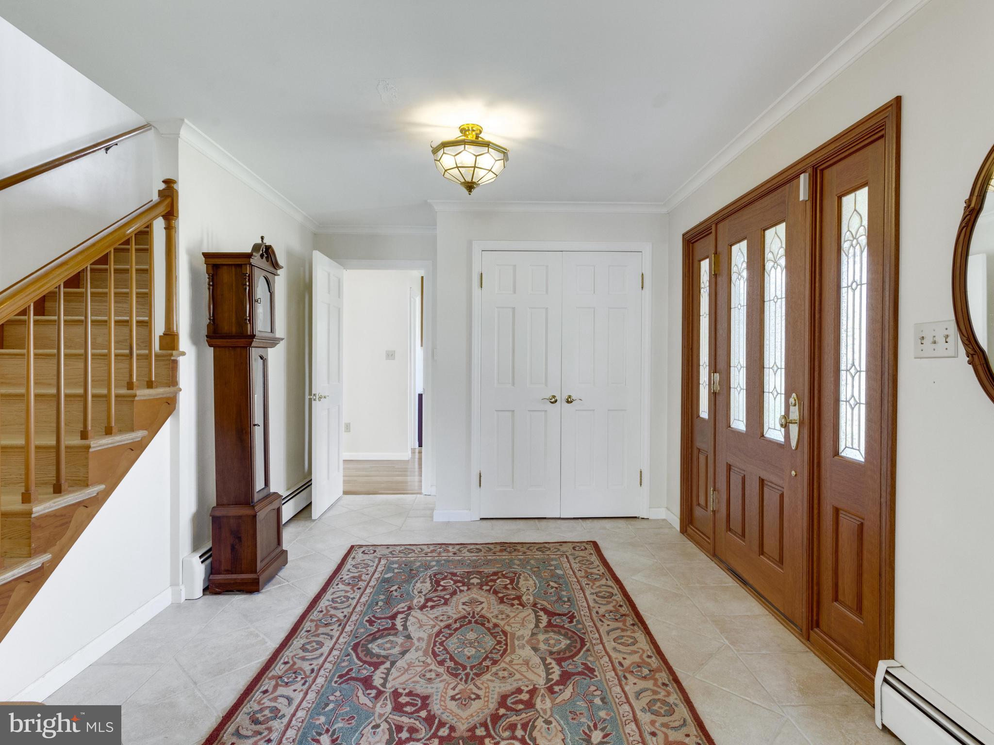 6907 Lupine Lane McLean, VA 22101 - Photo 5 of 30 Foyer and Entryway