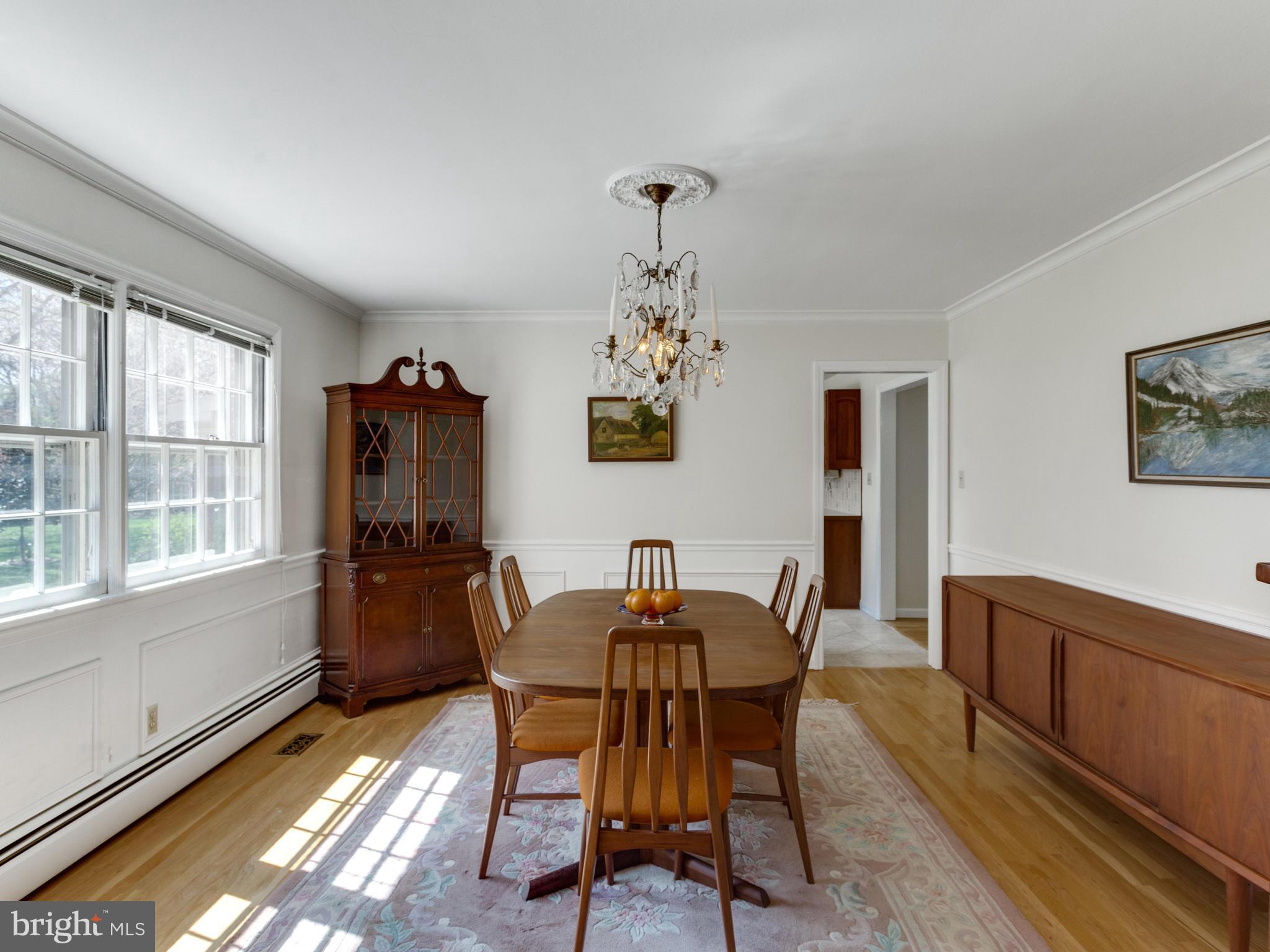 6907 Lupine Lane McLean, VA 22101 - Photo 8 of 30 Dining Room
