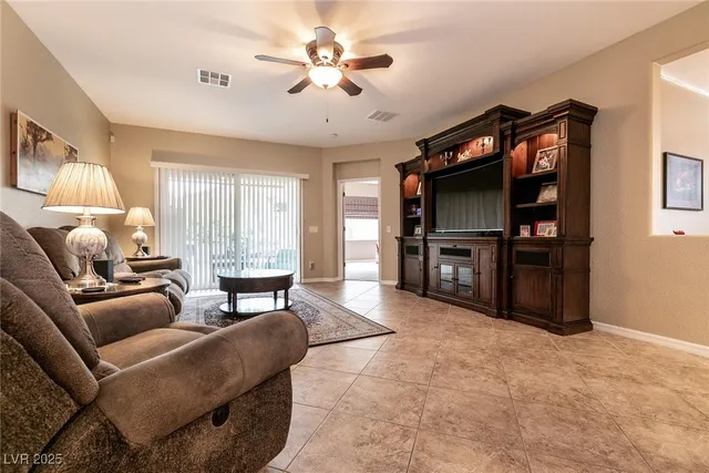 $410,000 | 8955 Sandy Isle Court, Las Vegas, NV 89131