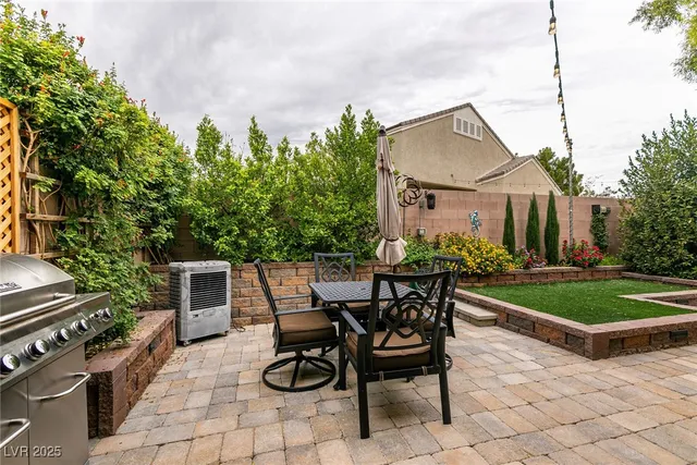 $410,000 | 8955 Sandy Isle Court, Las Vegas, NV 89131