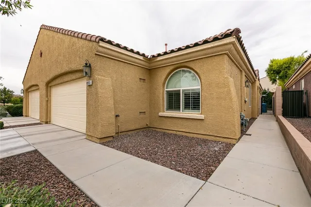 $410,000 | 8955 Sandy Isle Court, Las Vegas, NV 89131