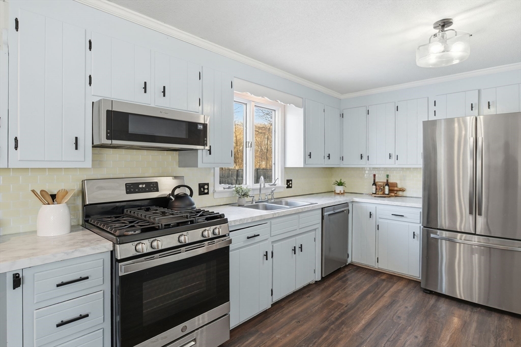 67 Redden Road West Springfield, MA 01089 - Photo 12 of 41