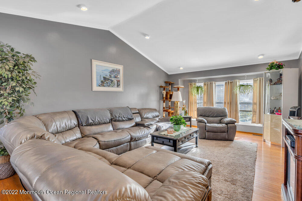 168 White Road Jackson, NJ 08527 - Photo 9 of 42 017_dsc01305