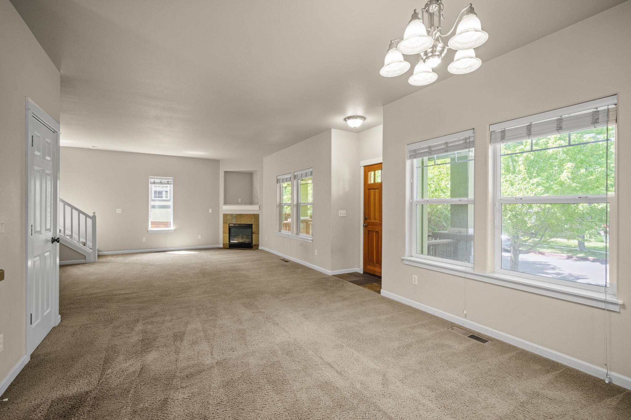62713 Larkview Road Bend, OR 97701 - Photo 15 of 54 Living Room 8