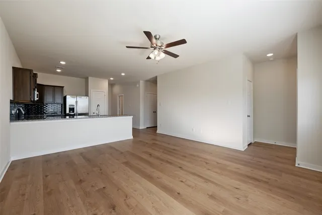 $2,000 | 109 Watch Hill, Jarrell, TX 76537