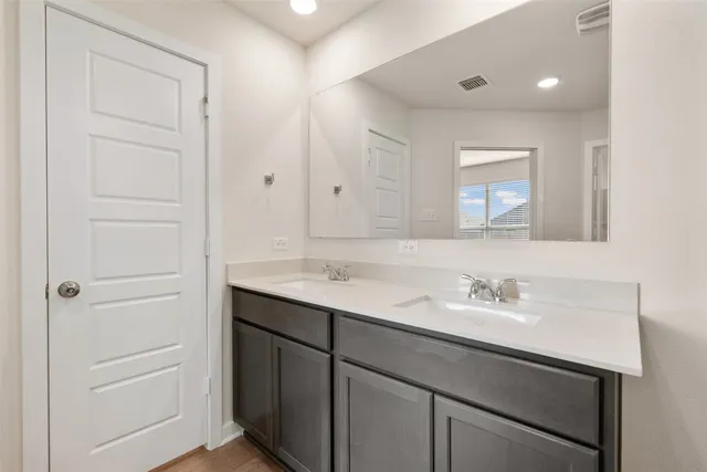 $2,000 | 109 Watch Hill, Jarrell, TX 76537