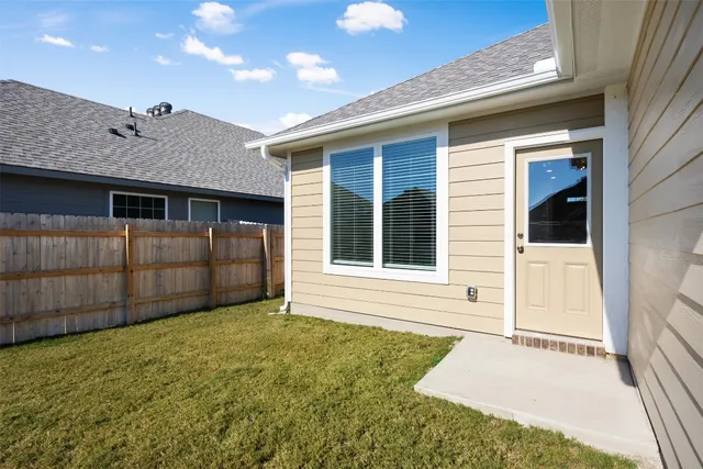 $2,000 | 109 Watch Hill, Jarrell, TX 76537