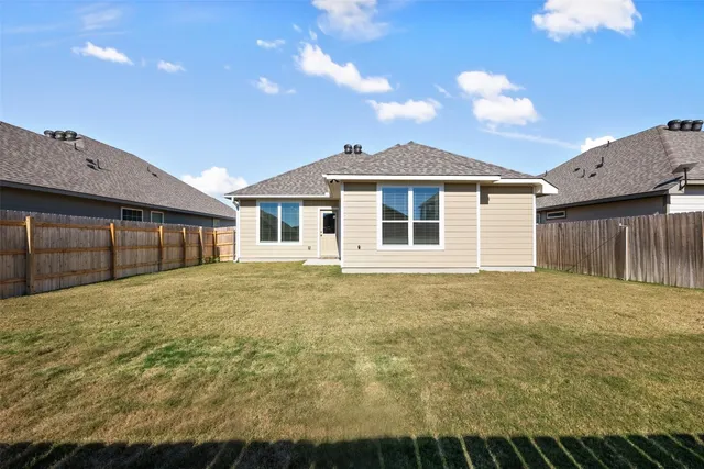 $2,000 | 109 Watch Hill, Jarrell, TX 76537