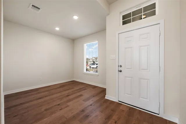 $2,000 | 109 Watch Hill, Jarrell, TX 76537