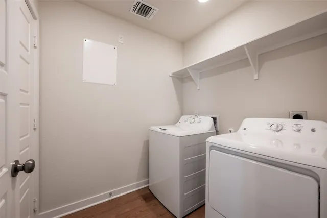 $2,000 | 109 Watch Hill, Jarrell, TX 76537