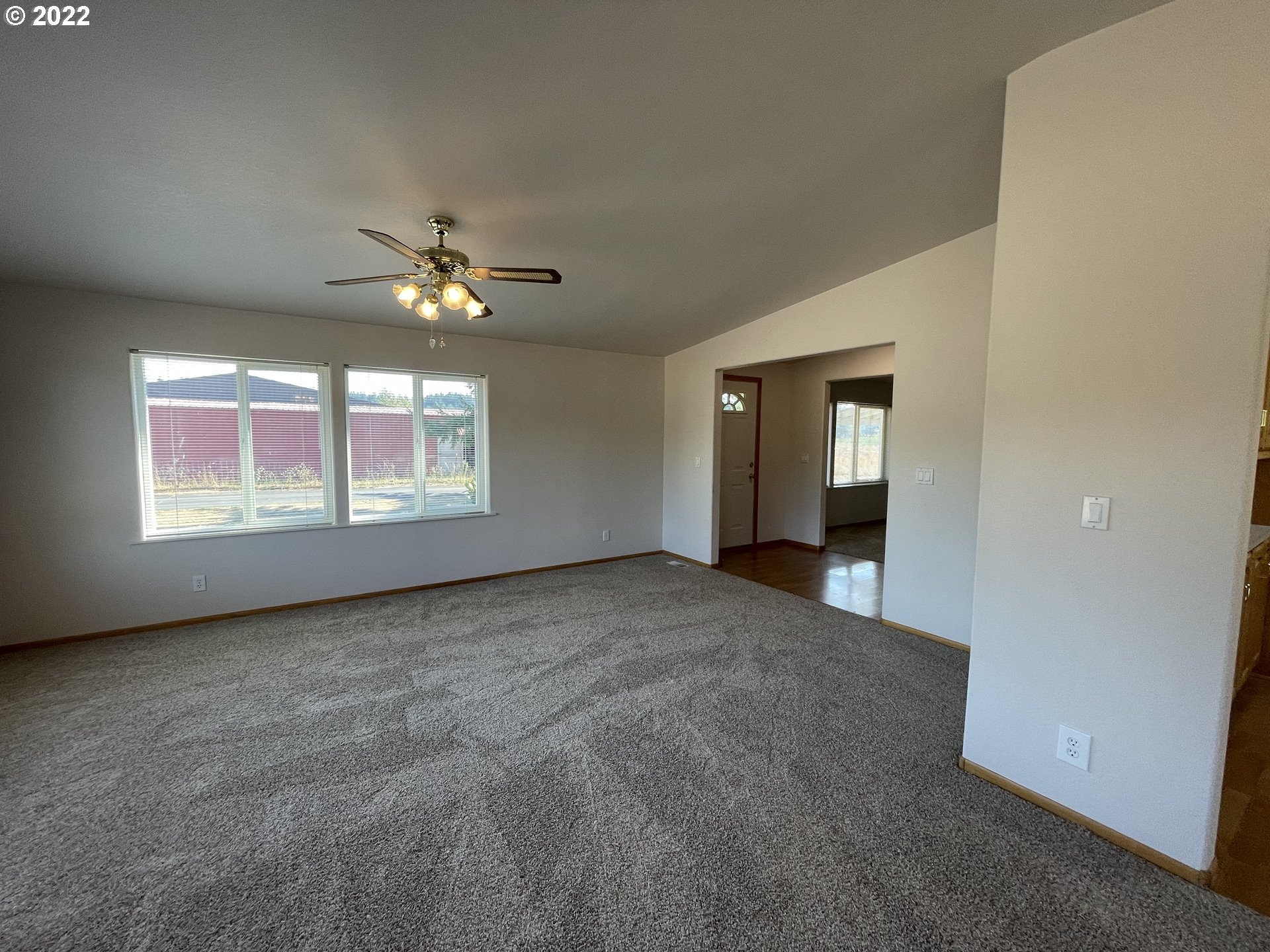 19538 South Unger Road Mulino, OR 97042 - Photo 9 of 31 Gallery Image 9
