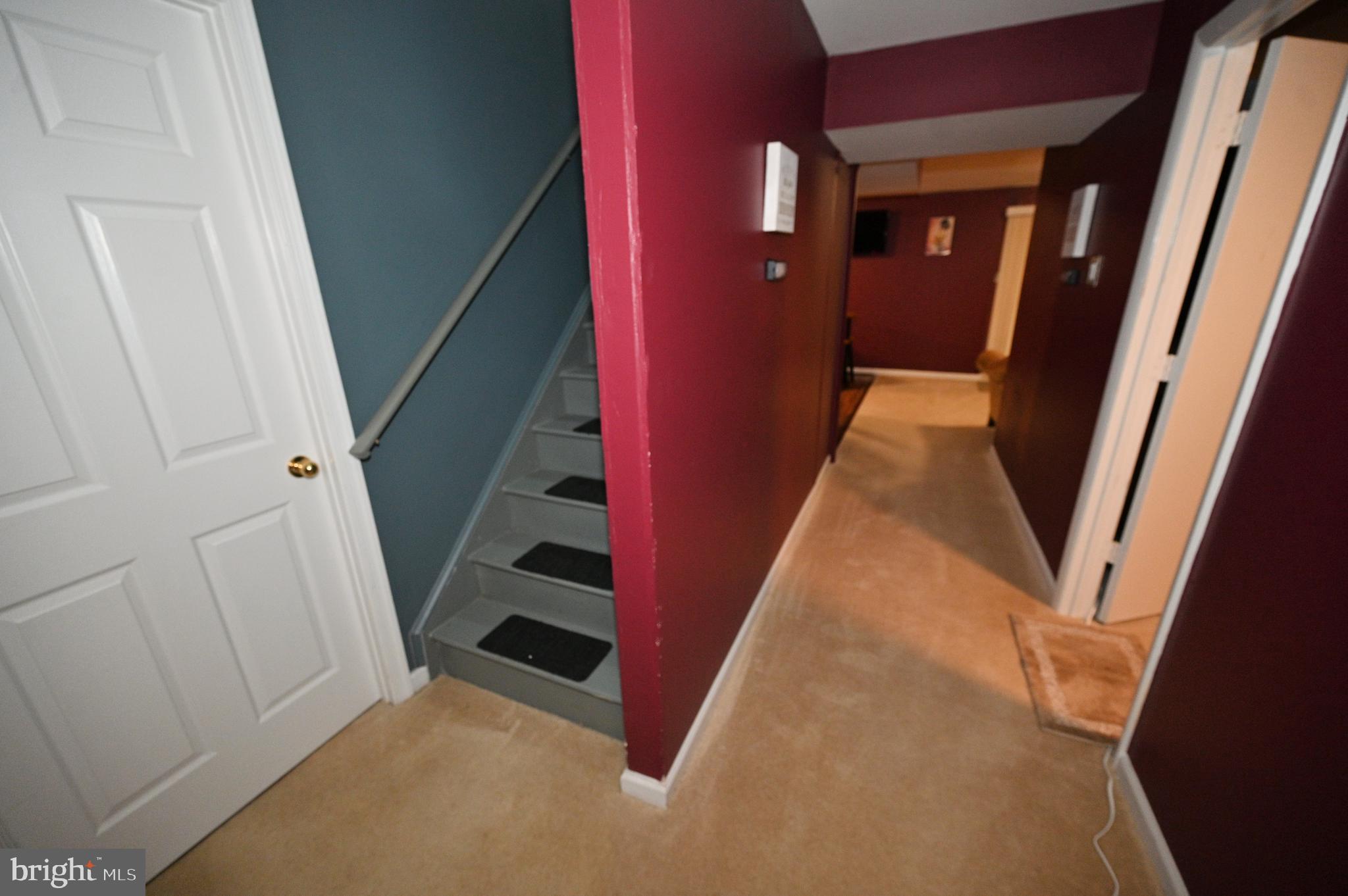 7729 Castle Rock Drive Clinton, MD 20735 - Photo 42 of 65 a view of entryway