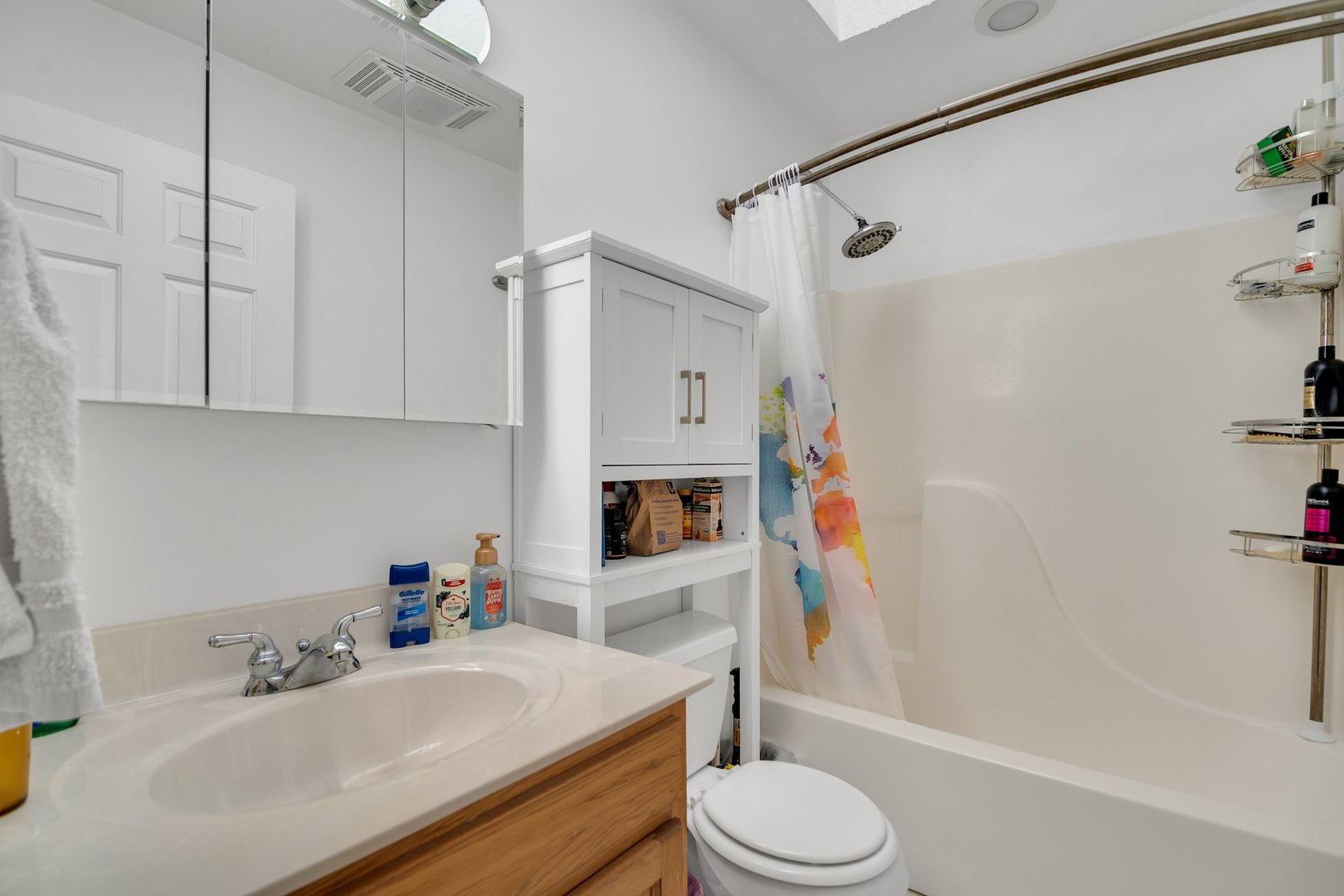 112 Sequoyah Court Southwest Poplar Grove, IL 61065 - Photo 21 of 26 a bathroom with a sink toilet and shower