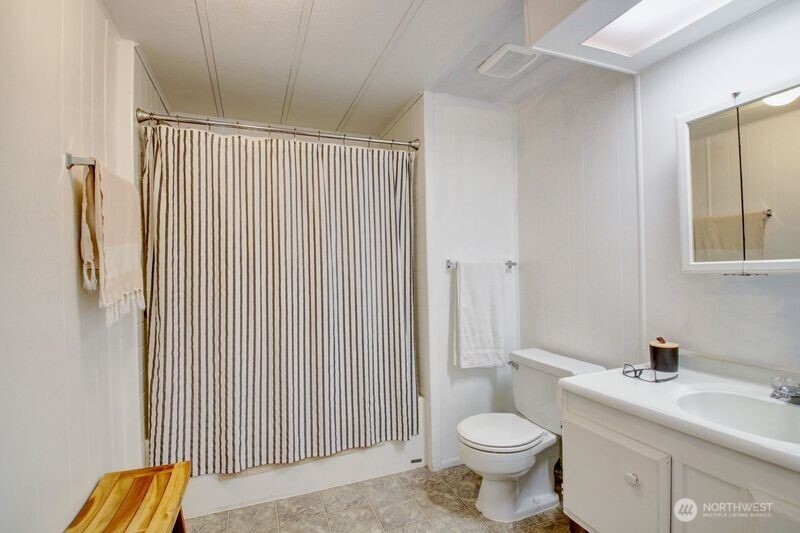 14860 Gibralter Road Anacortes, WA 98221 - Photo 21 of 27