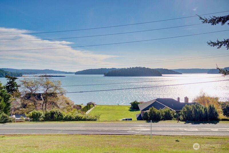 14860 Gibralter Road Anacortes, WA 98221 - Photo 5 of 27