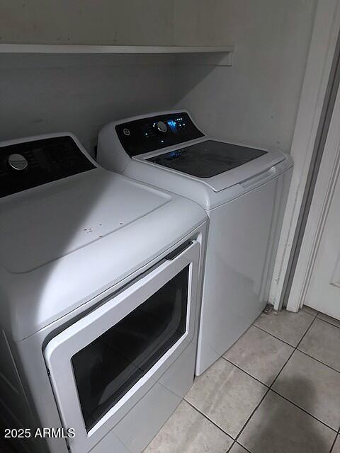 2935 North 68th Street, Unit 127 Scottsdale, AZ 85251 - Photo 13 of 25 a utility room with dryer and washer