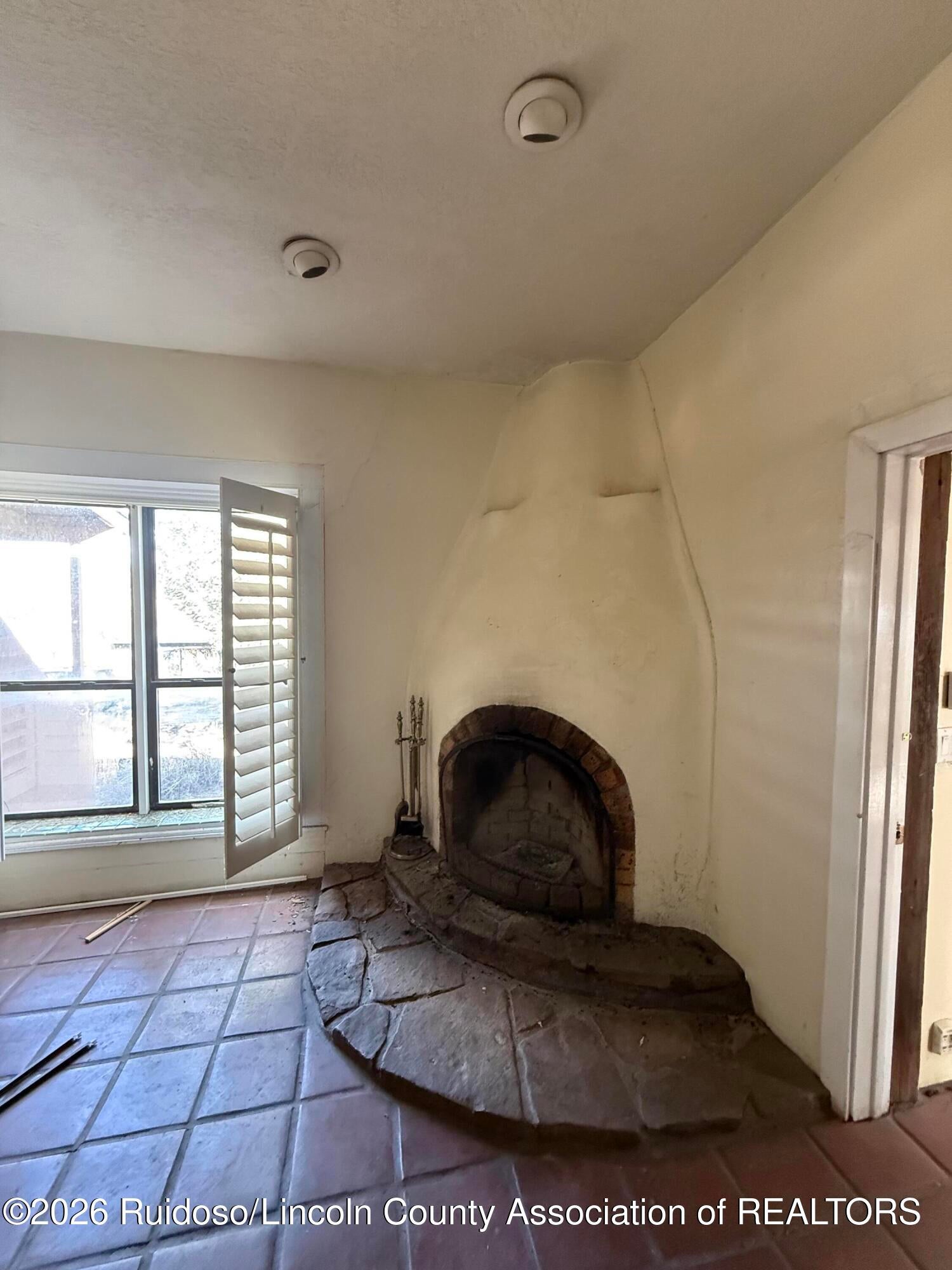 104 Dry Gulch Road Nogal, NM 88341 - Photo 9 of 39 Gallery Image 9