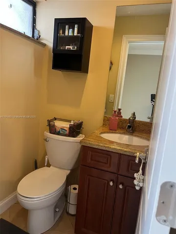 a view of entryway and hall