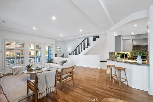 $1,499,000 | 311 Aviation Place, Manhattan Beach, CA 90266
