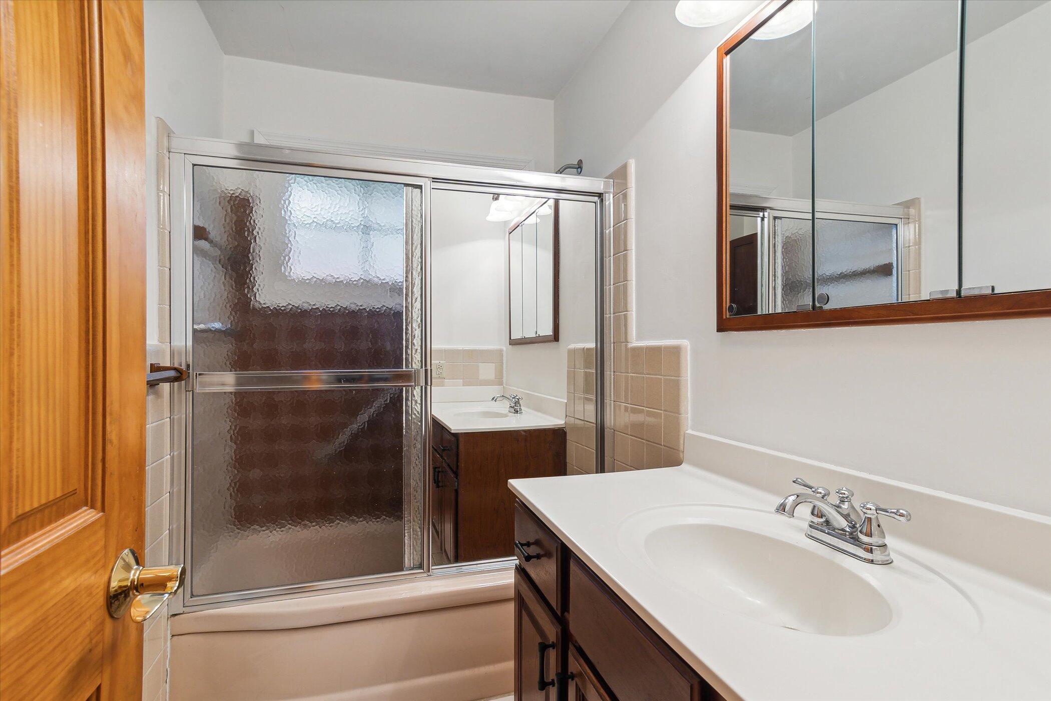 1815 Dunmore Road Ann Arbor, MI 48103 - Photo 23 of 40 25-1815-Dunmore-Rd-Ann-Arbor-MI-48103-Wi