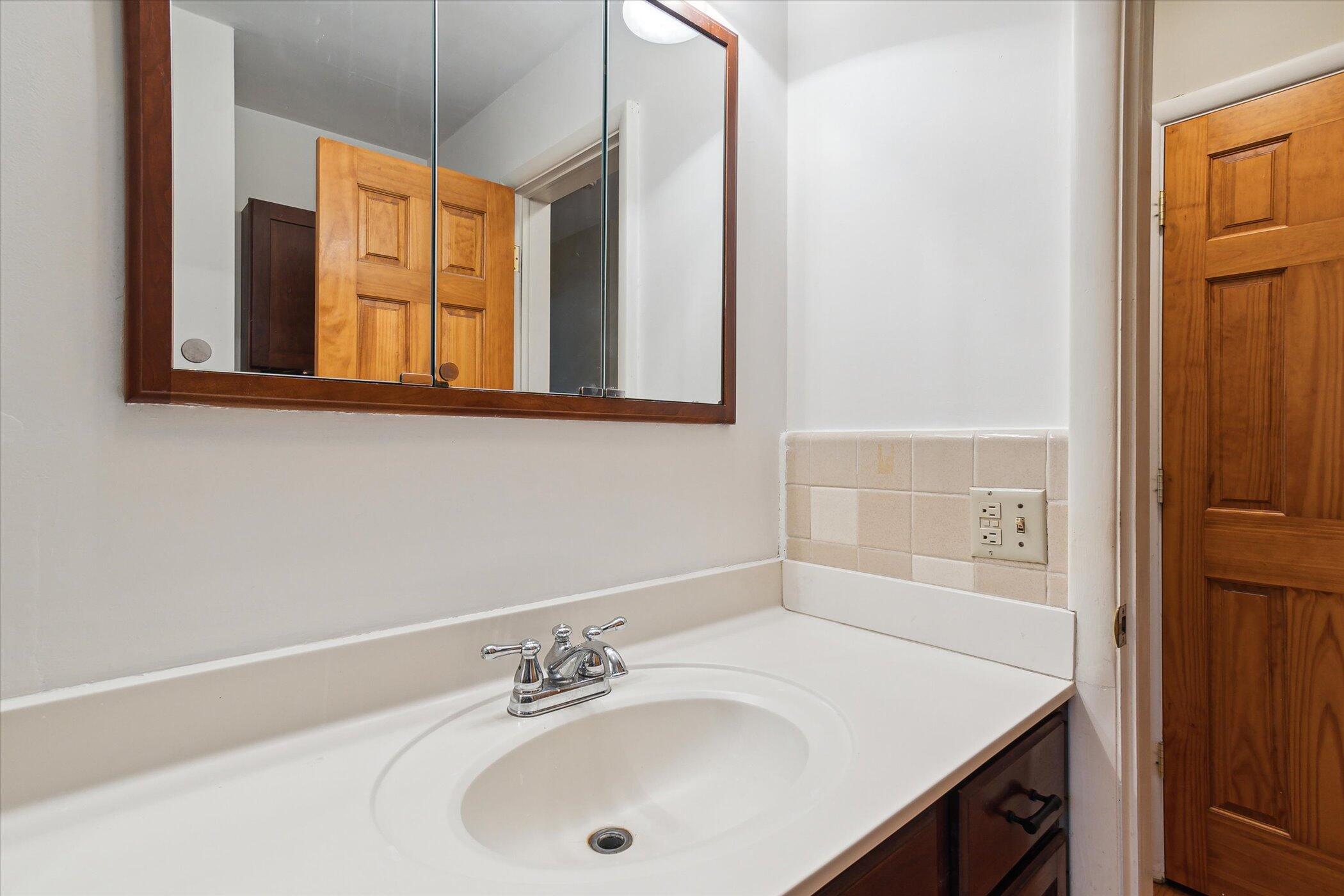 1815 Dunmore Road Ann Arbor, MI 48103 - Photo 24 of 40 26-1815-Dunmore-Rd-Ann-Arbor-MI-48103-Wi