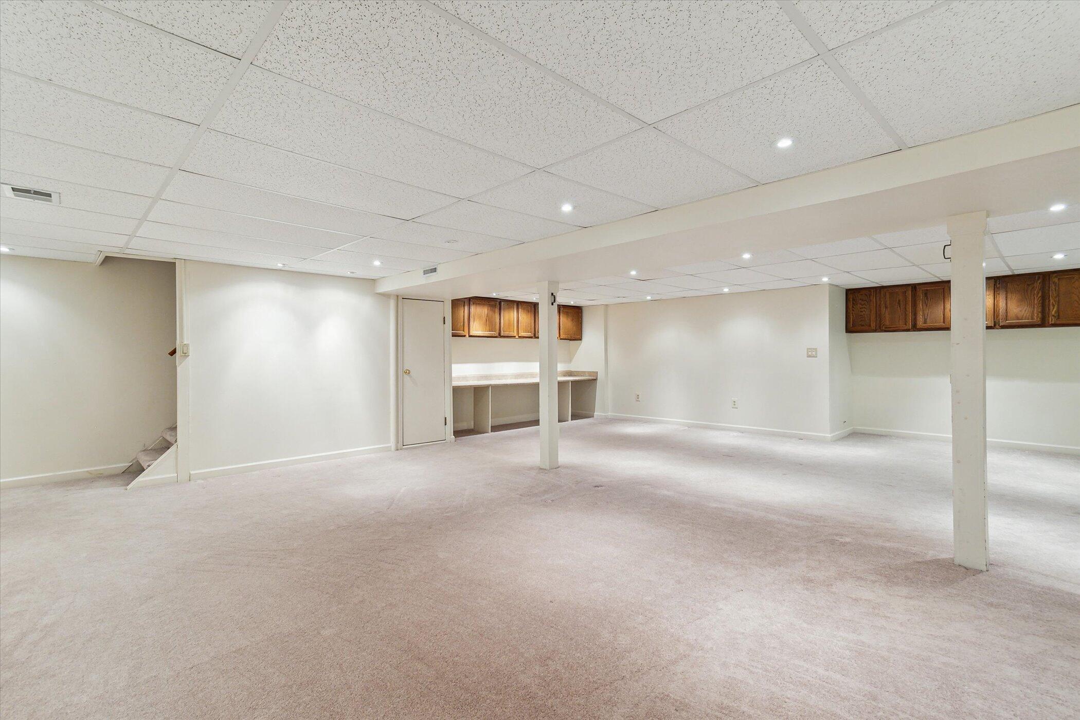 1815 Dunmore Road Ann Arbor, MI 48103 - Photo 27 of 40 31-1815-Dunmore-Rd-Ann-Arbor-MI-48103-Wi