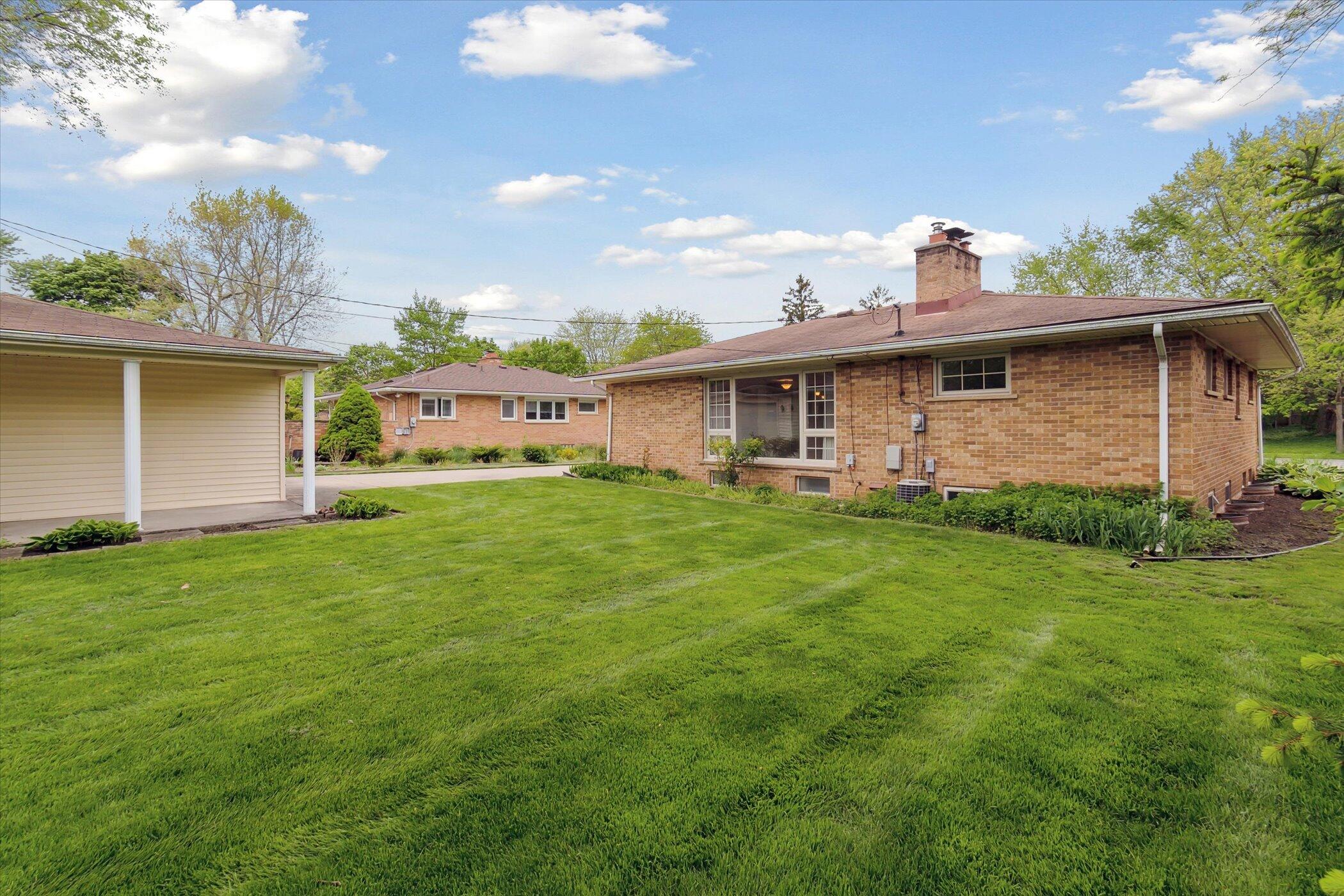 1815 Dunmore Road Ann Arbor, MI 48103 - Photo 31 of 40 38-1815-Dunmore-Rd-Ann-Arbor-MI-48103-Wi