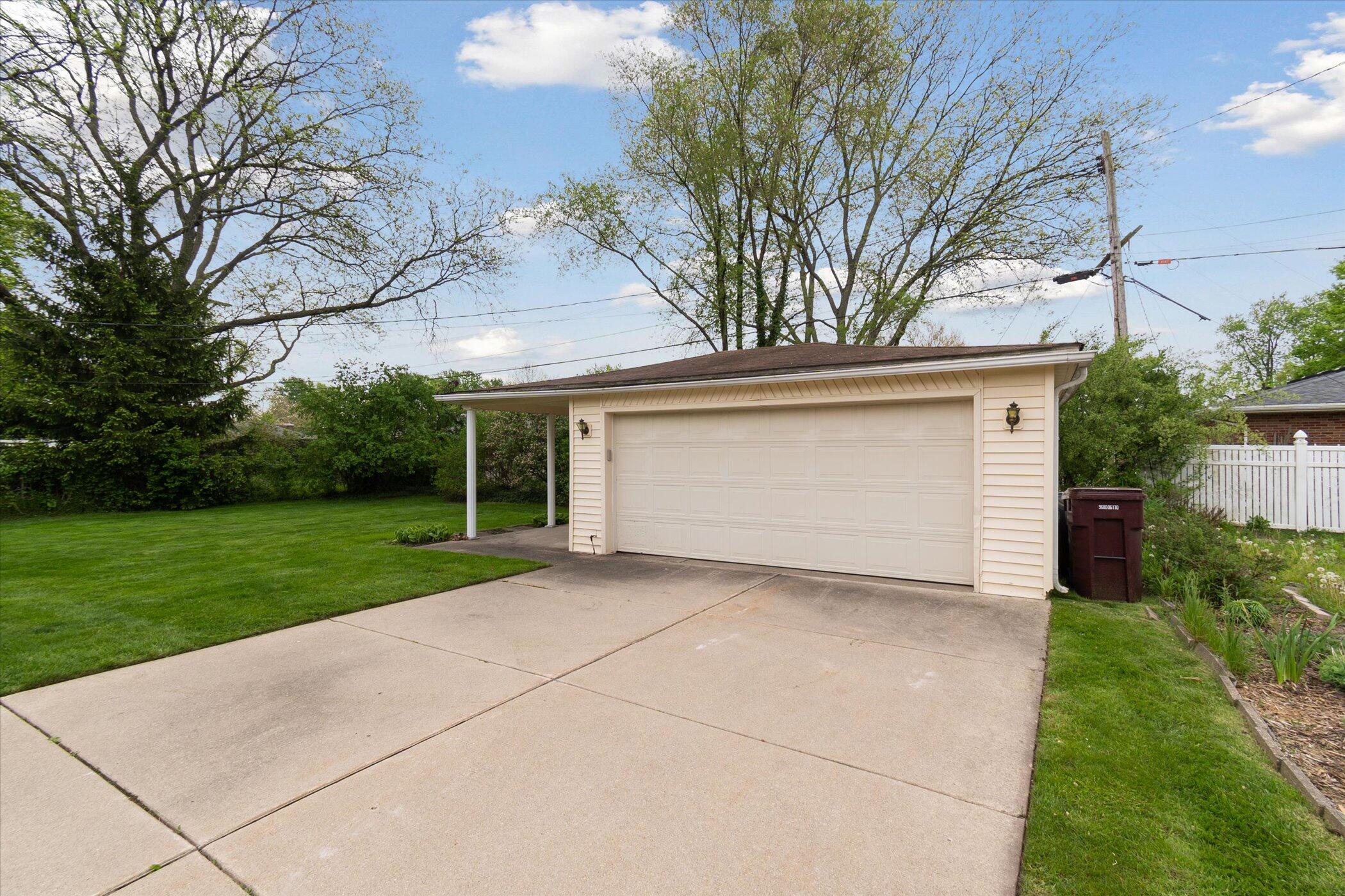 1815 Dunmore Road Ann Arbor, MI 48103 - Photo 33 of 40 40-1815-Dunmore-Rd-Ann-Arbor-MI-48103-Wi