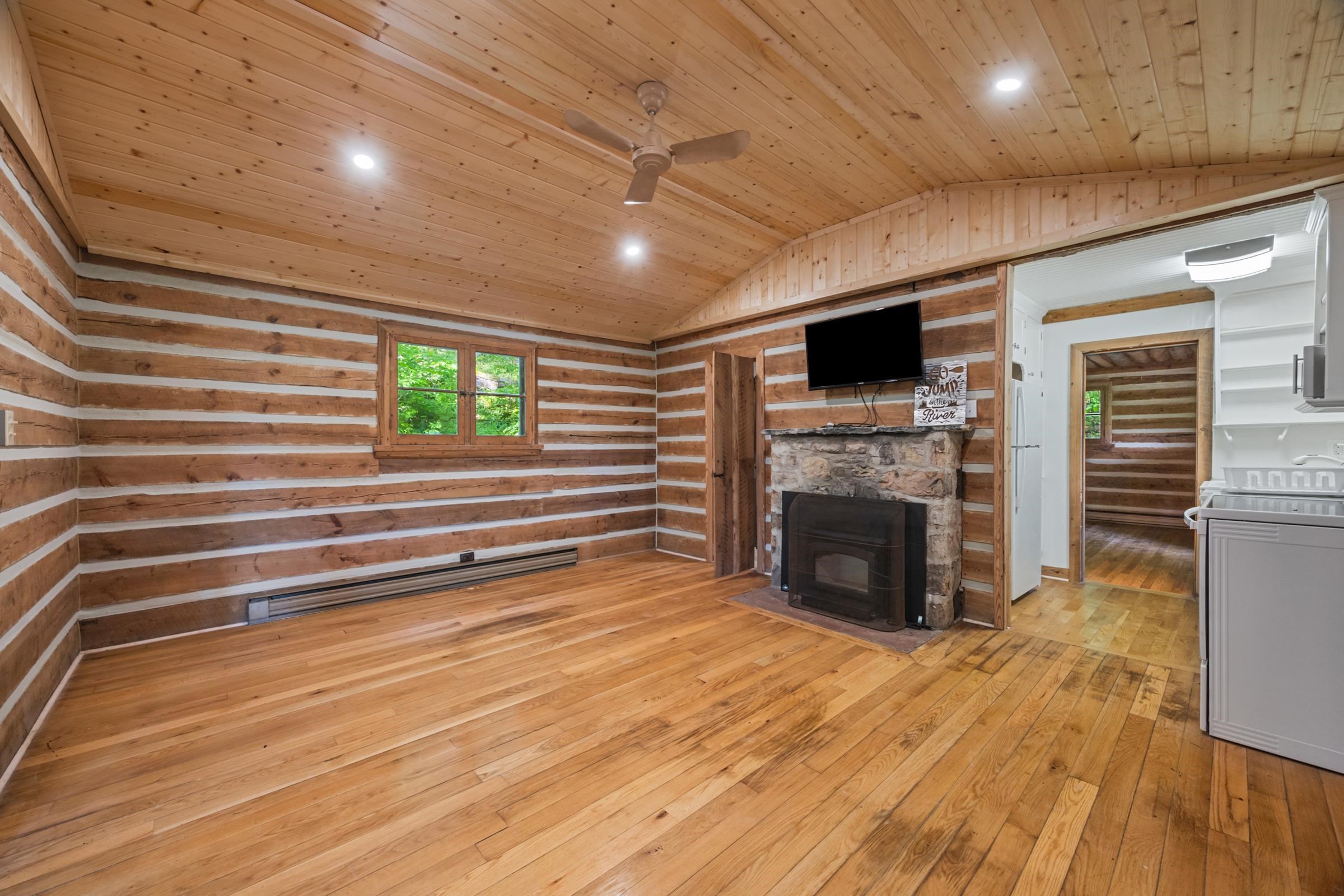 935 River Lodge Road Luray, VA 22835 - Photo 12 of 40 Living Room