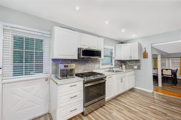 $799,000 | 204 Bayside Avenue, Oceanside, NY 11572