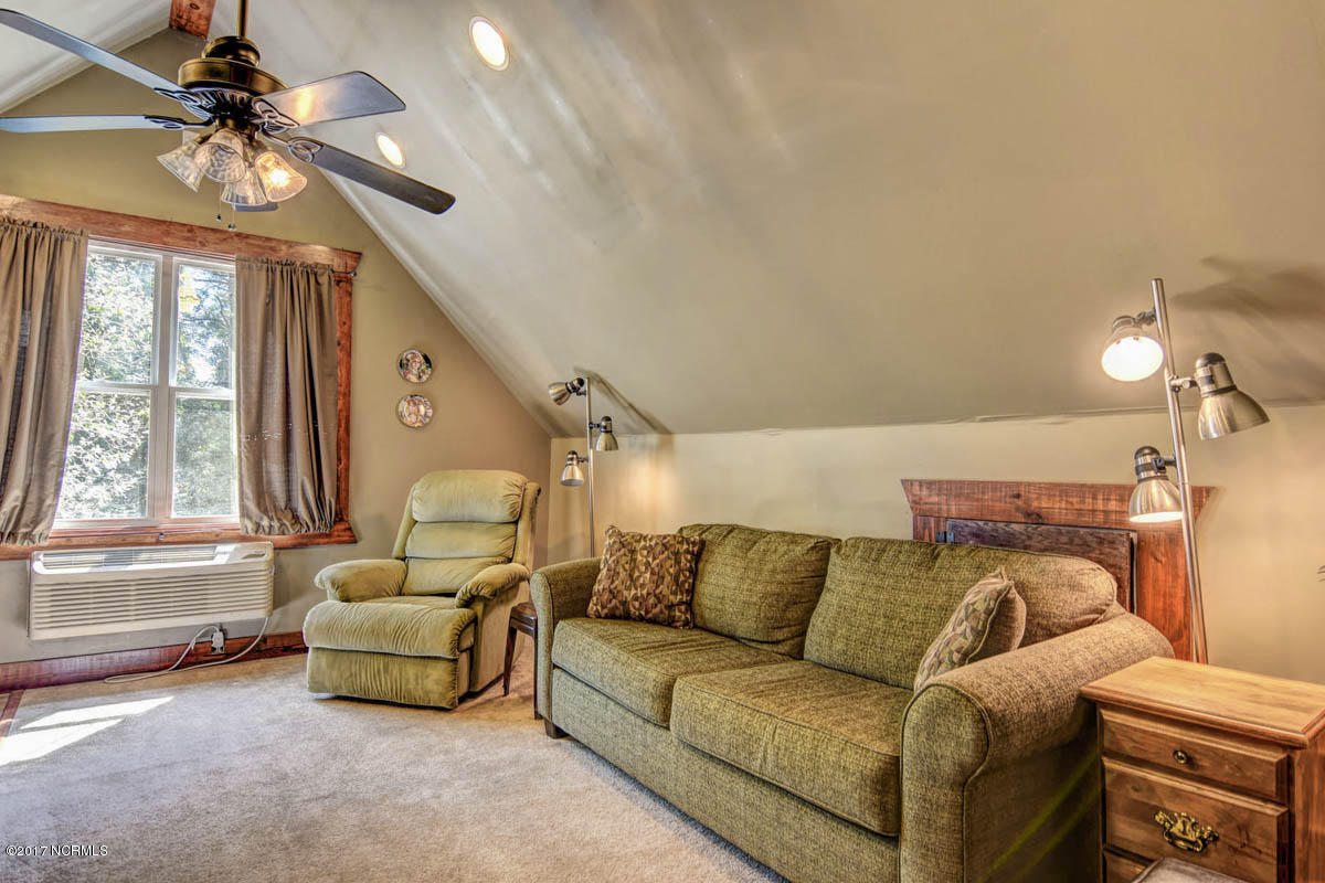 132 Bryan Road Richlands, NC 28574 - Photo 21 of 30 132 S Bryan-21