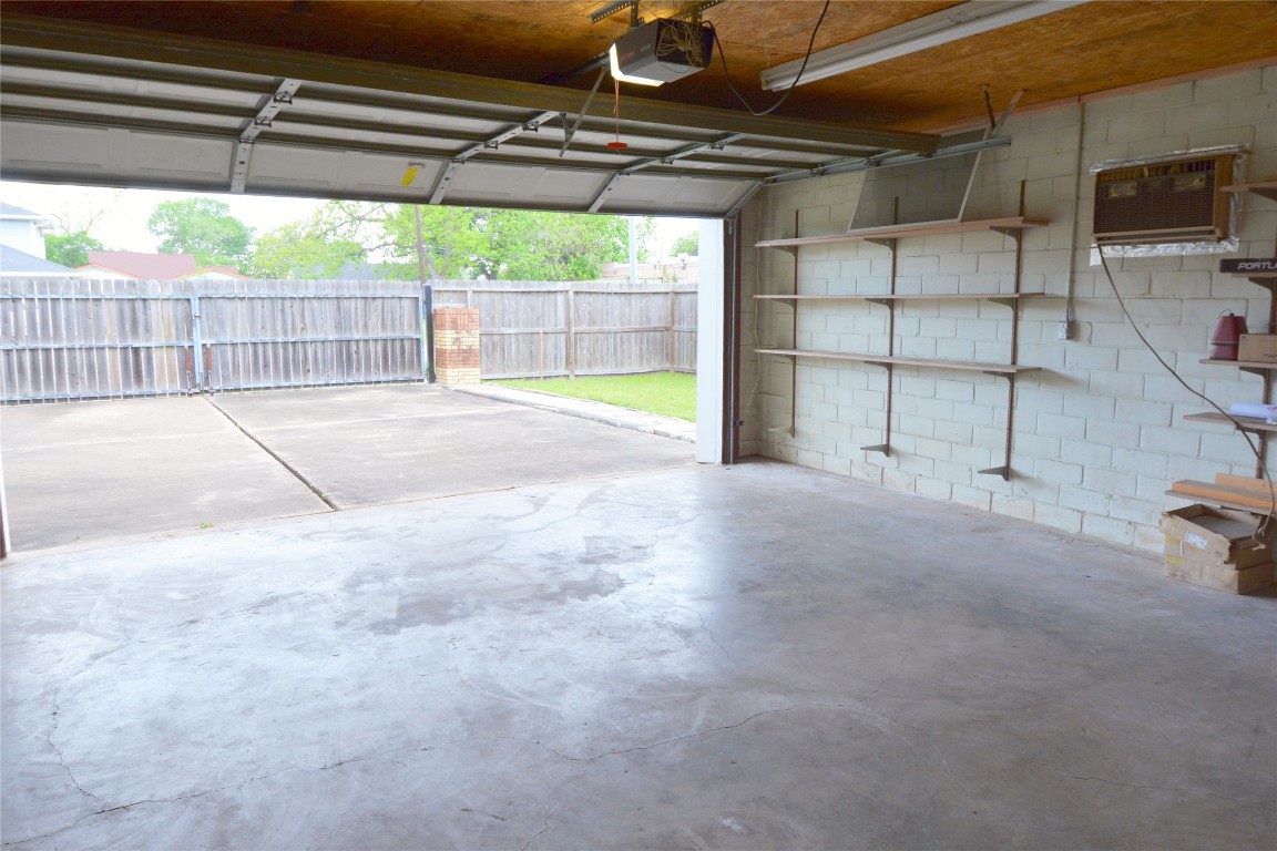 501 Jerry Street Houston, TX 77022 - Photo 18 of 19