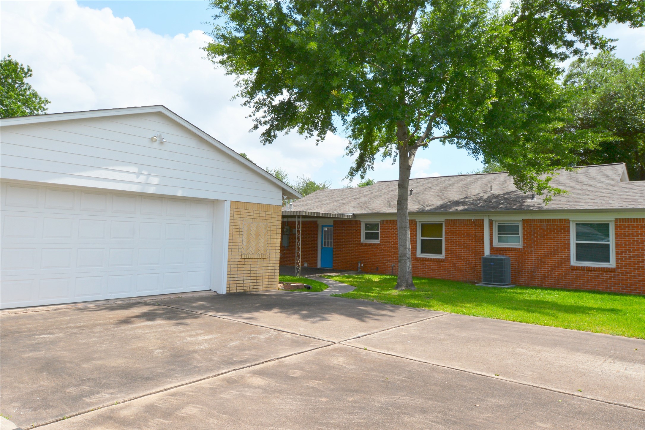 501 Jerry Street Houston, TX 77022 - Photo 3 of 19