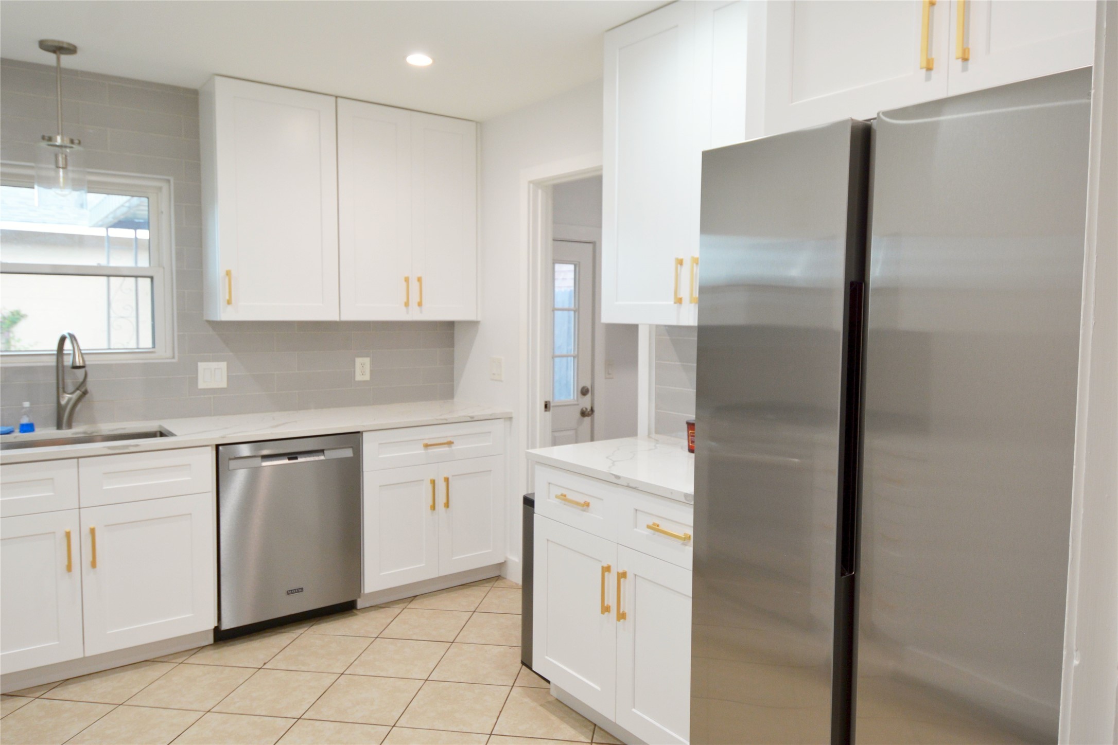 501 Jerry Street Houston, TX 77022 - Photo 9 of 19