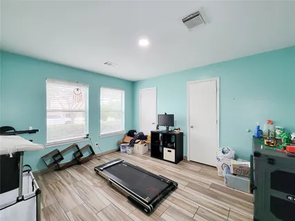 $270,000 | 2630 Umiak Drive, Houston, TX 77045