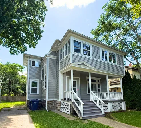 $900 | 908 North Van Buren Street, Unit 1, Bay City, MI 48708