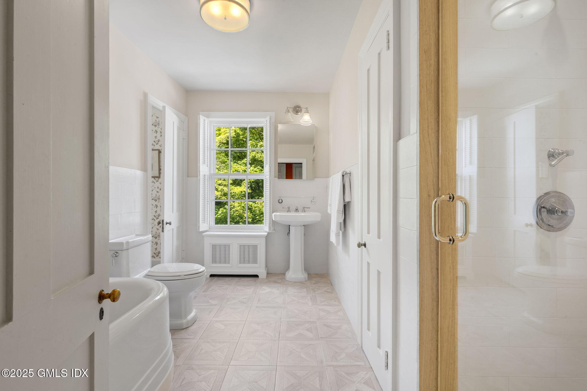 296 Old Church Road Greenwich, CT 06830 - Photo 16 of 35 50-web-or-mls-296-old-church-rd
