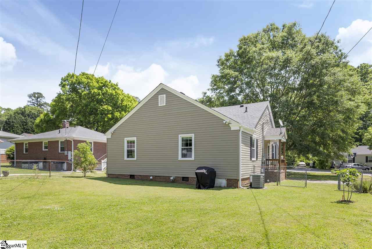 2211 Ridgewood Avenue Anderson, SC 29625 - Photo 26 of 33 Gallery Image 26