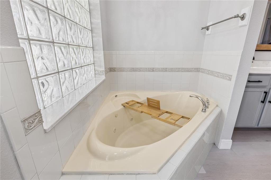 609 Rhodes Drive DeLand, FL 32720 - Photo 17 of 32