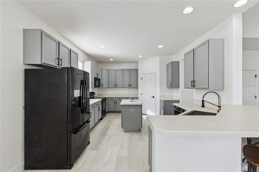 609 Rhodes Drive DeLand, FL 32720 - Photo 9 of 32