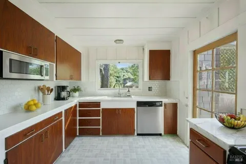 $1,729,000 | 50 Dundee Way, Inverness, CA 94937