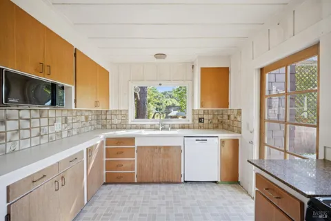 $1,729,000 | 50 Dundee Way, Inverness, CA 94937