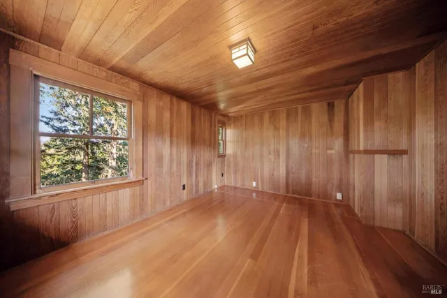 $1,729,000 | 50 Dundee Way, Inverness, CA 94937