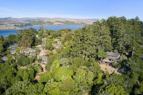 $1,729,000 | 50 Dundee Way, Inverness, CA 94937