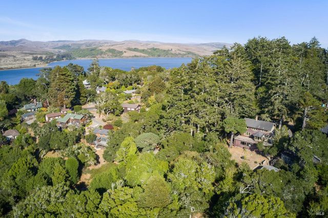 $1,729,000 | 50 Dundee Way, Inverness, CA 94937
